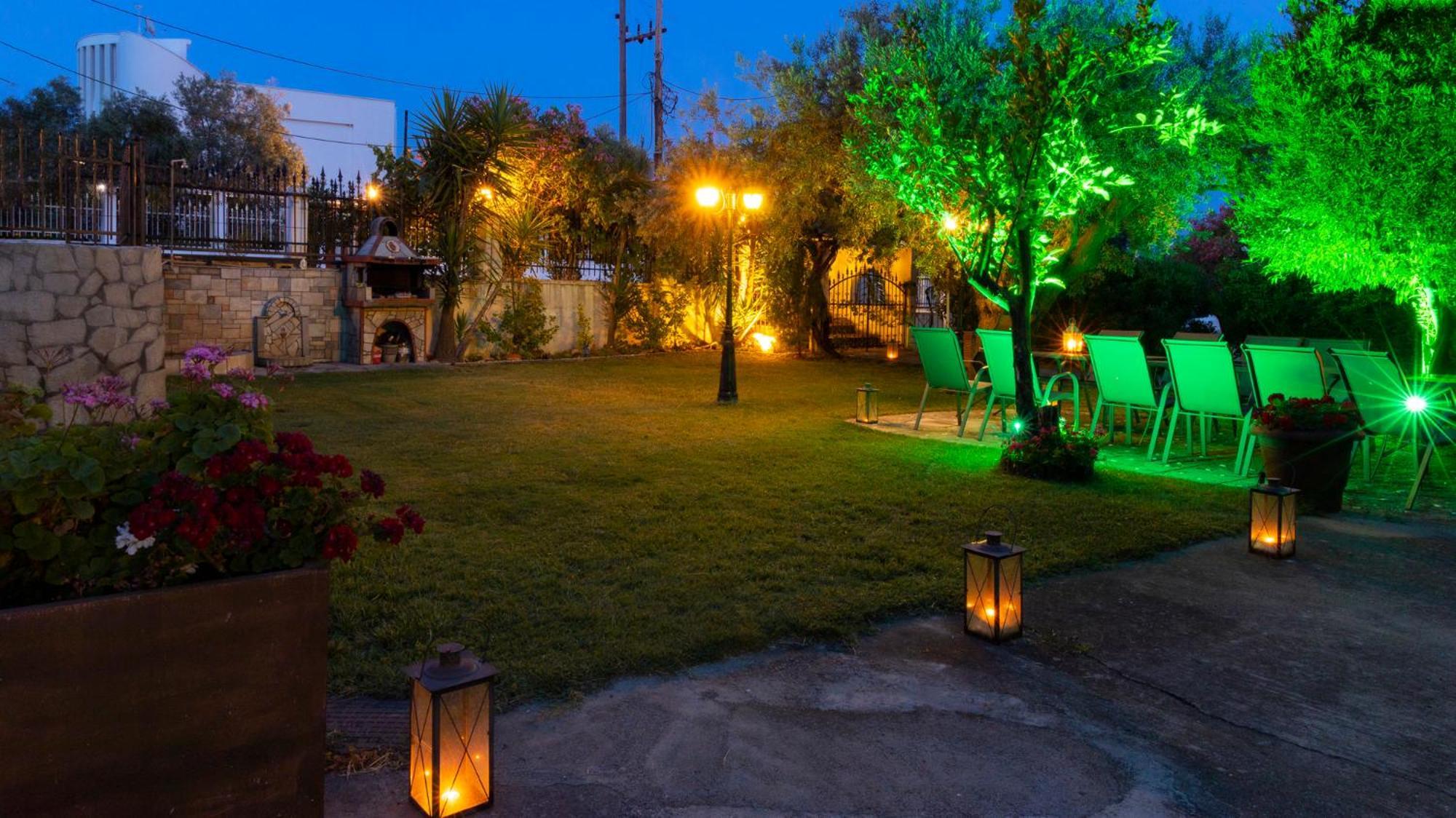Salonikiou Beach Apartments & Villas Agios Nikolaos  Eksteriør billede