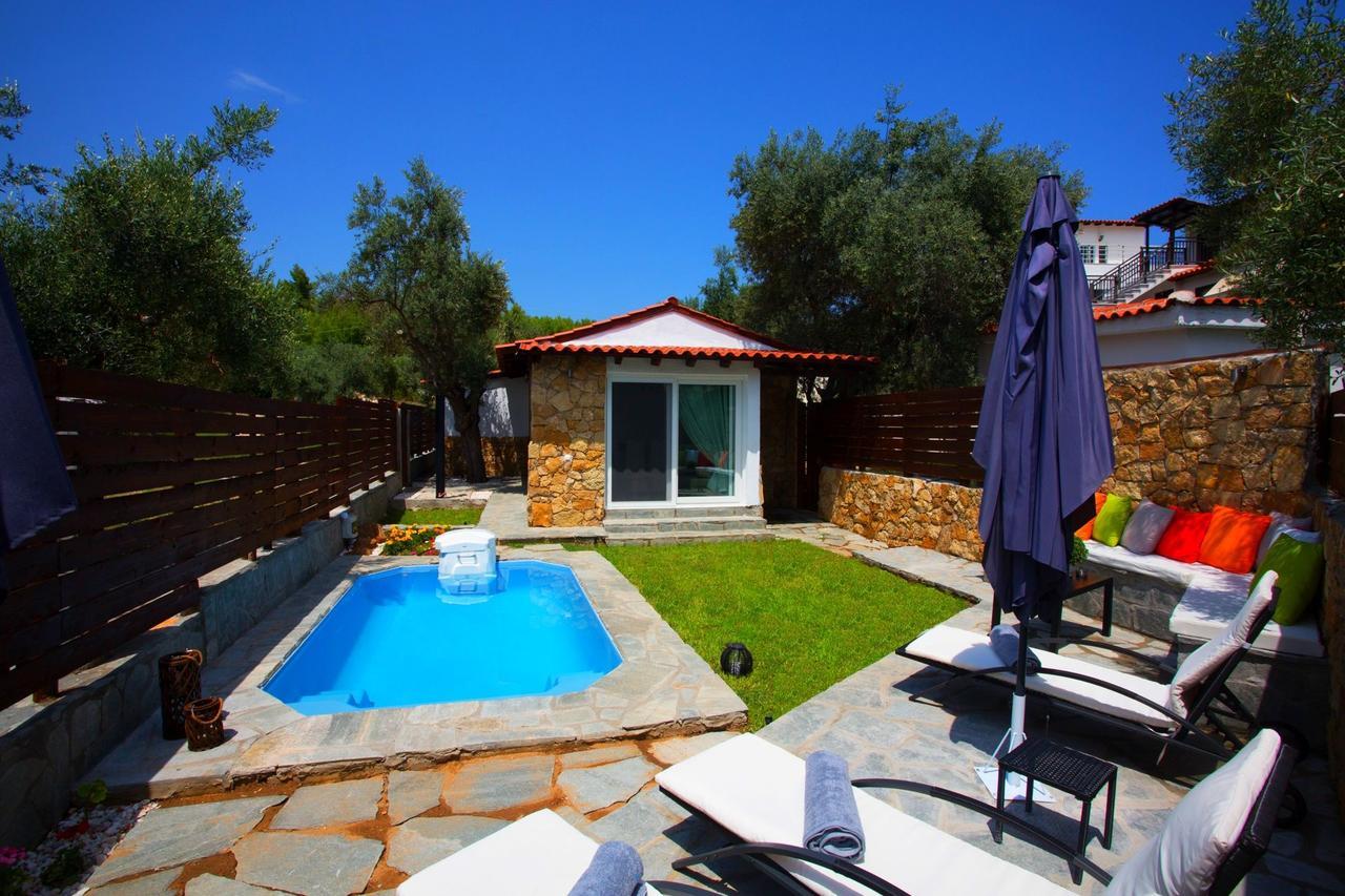 Salonikiou Beach Apartments & Villas Agios Nikolaos  Eksteriør billede